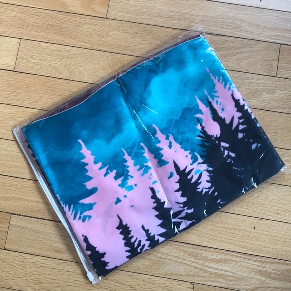 Urban Outfitters Mountain ⛰ Tapestry *NEW* - Picture 6 of 11